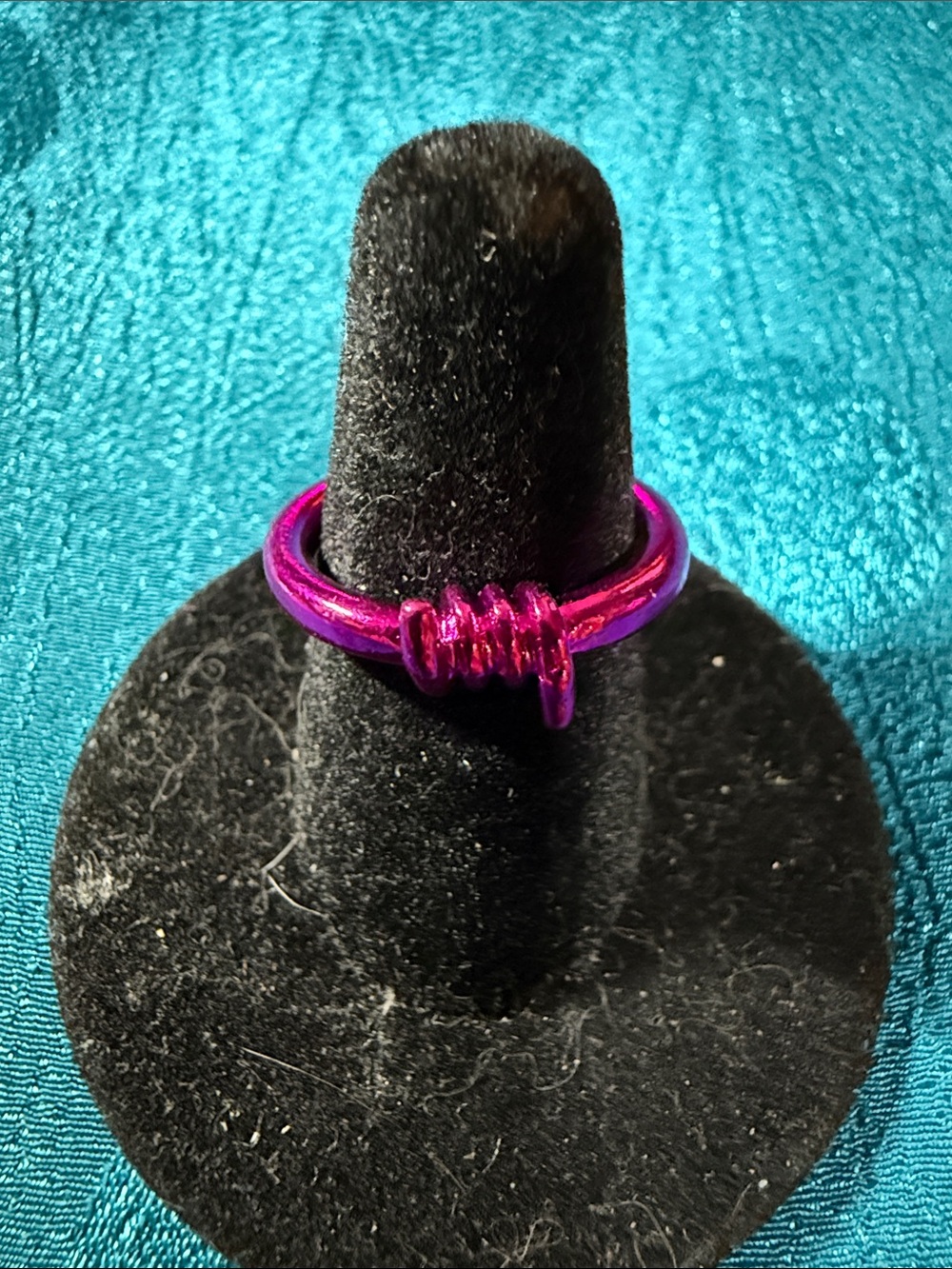 Fuchsia barbed wire Accent Ring - Women's Fashion Jewelry